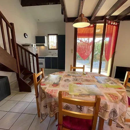 Maison 3 Pieces Mezzanine 6 Couchages St Cyprien Sc390-028 Villa